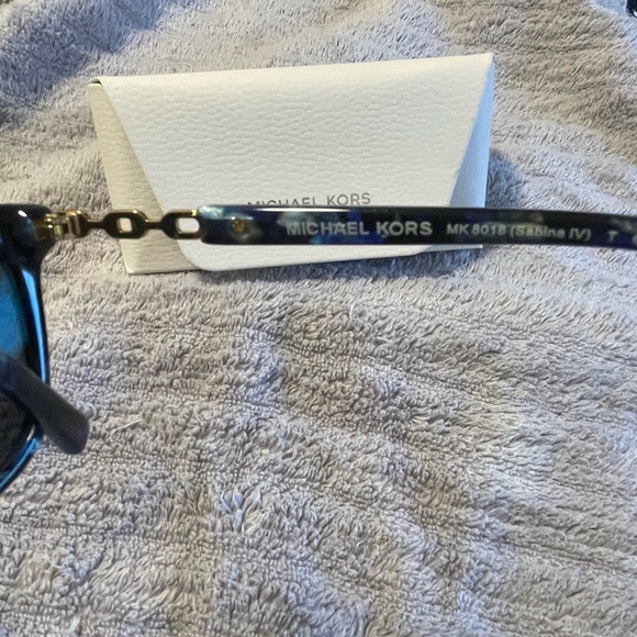 Michael Kors Sunglasses. - Picture 3 of 7